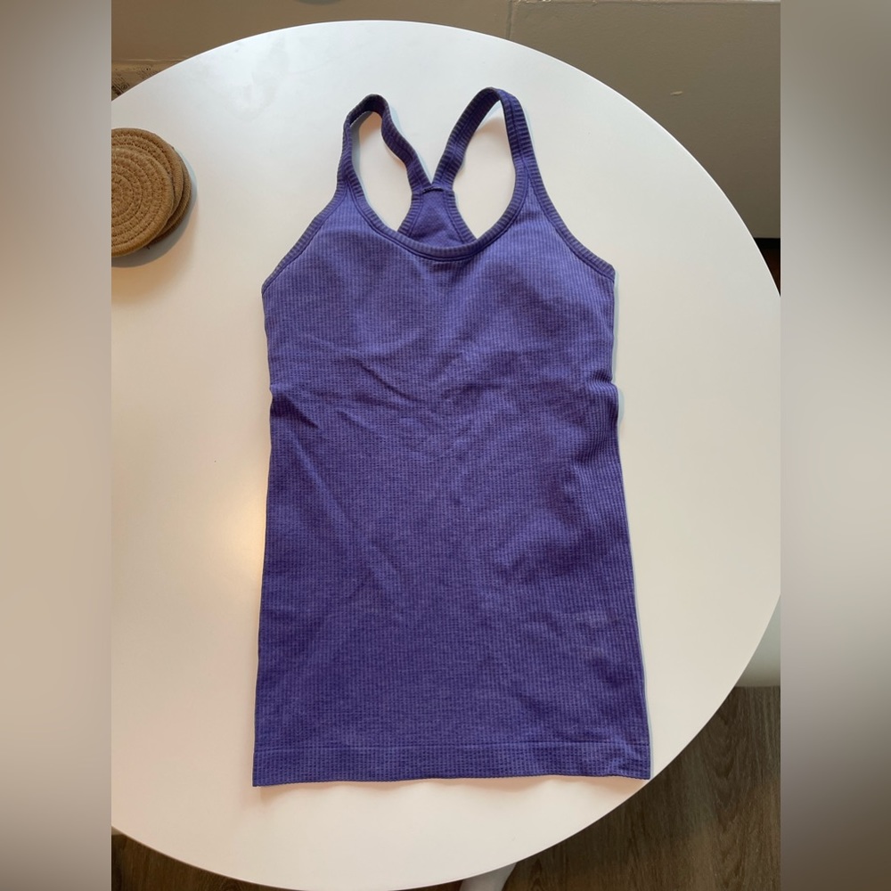 Lulu Lemon top